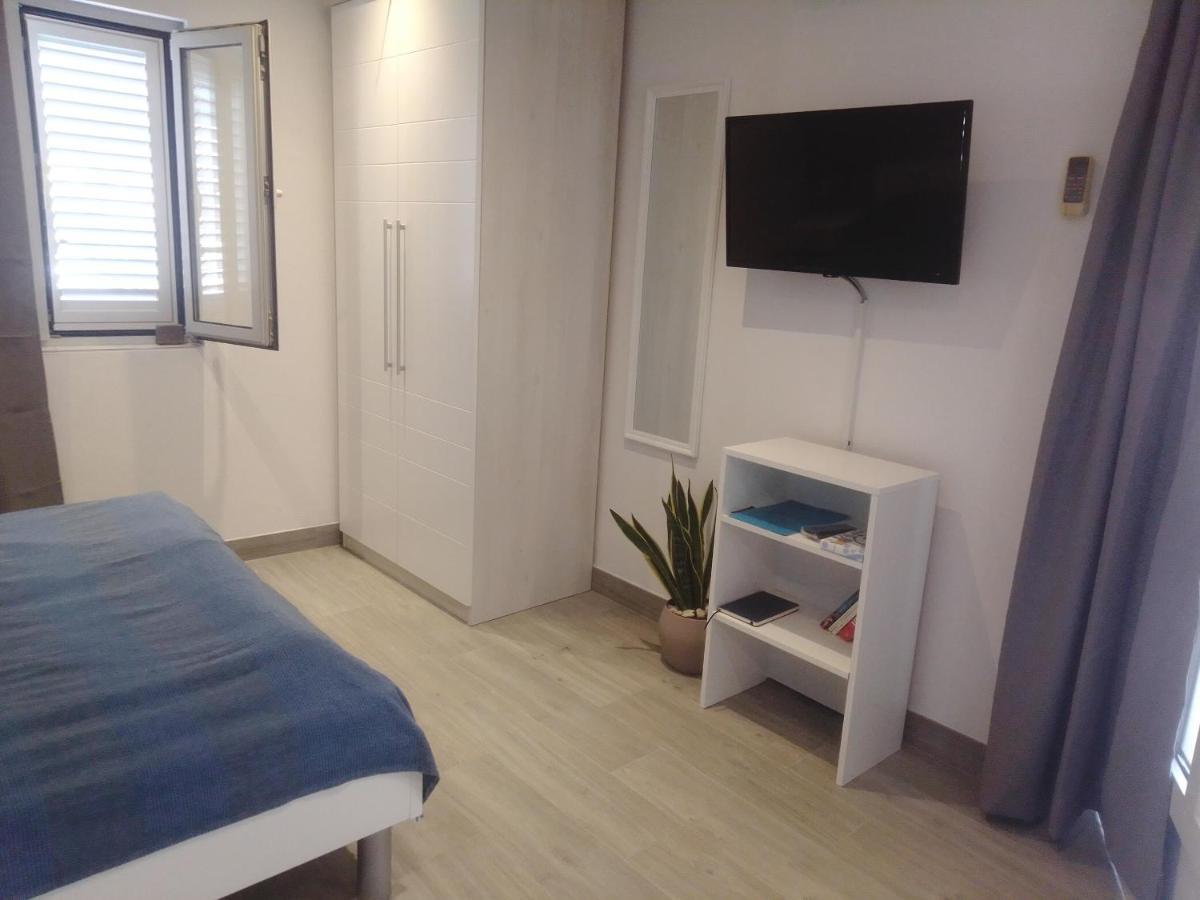 Apartments Haracic Hvar Town Exterior photo