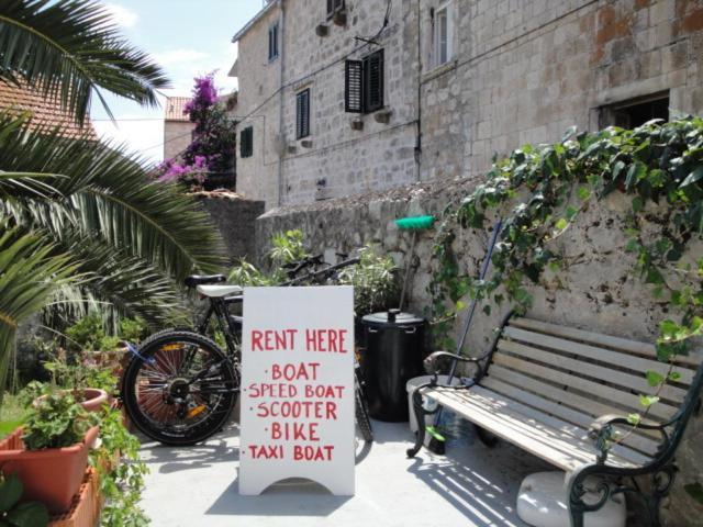 Apartments Haracic Hvar Town Exterior photo
