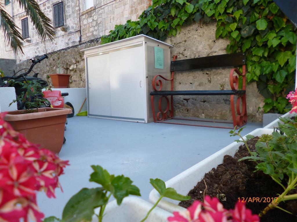 Apartments Haracic Hvar Town Exterior photo